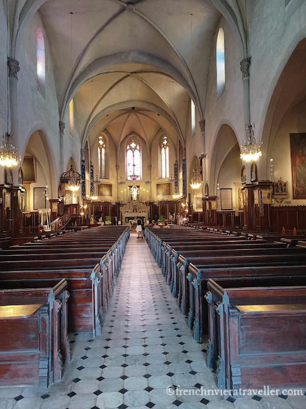 Interior of Our Lady of Hope church, Cannes