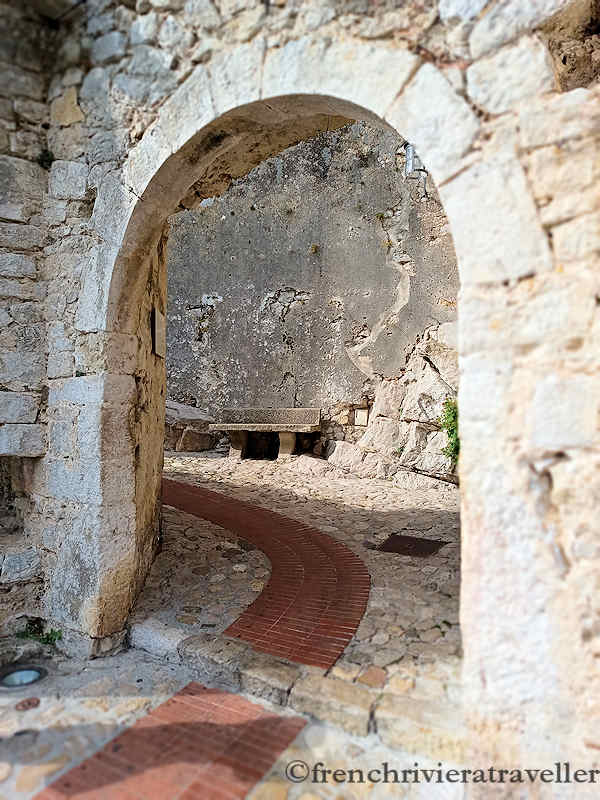 The Poterne, Eze