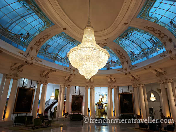 Reception hall of the Hotel Negresco.
