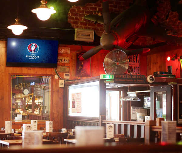 Wayne's Bar